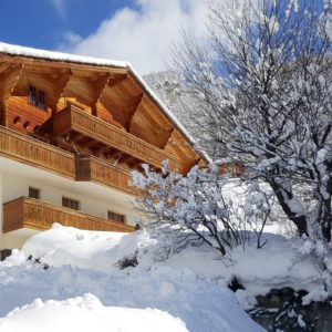 Zermatt-Airbnb-Option-4-Chalet View Exterior