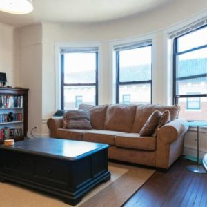 Chicago-Long-Term-Airbnb-Option-5-Living-Room