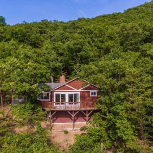 Shenandoah–National Park- Airbnb-Option-6-View House