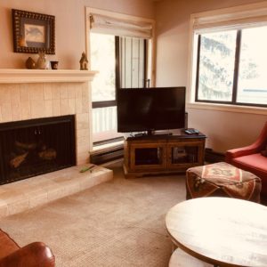 Sun-Valley-Idaho-Airbnb-Option-7-Living-Room