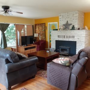 Redwood National Park–CA- Airbnb-Option-6-Living Room