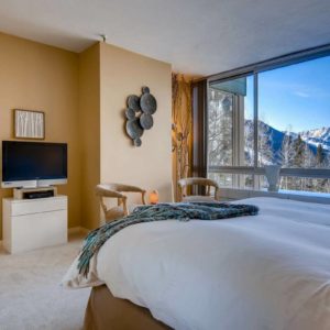 Snowbird-Utah-Airbnb-Option-6-Bedroom