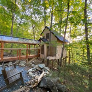 Vermont-Treehouse-Airbnb-Option-1-Exterior