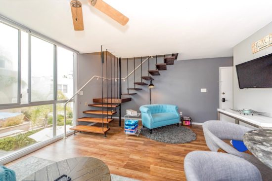 Airbnb San Diego Mission Beach - Option 4 - Living Room