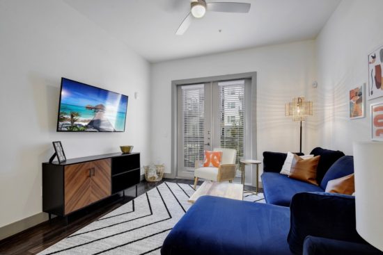 San Antonio RIverwalk–TX- Airbnb-Option-2-Livingroom