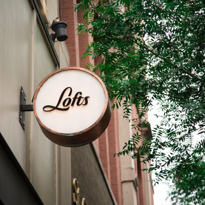 airbnb downtown nashville loft sign