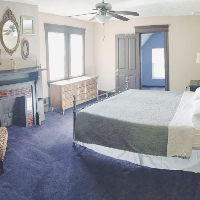 Airbnb-near-Cleveland-Clinic-Option-2-Bedroom
