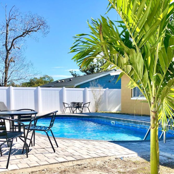 5-bedroom-airbnb-orlando-Option-2-Outdoor pool
