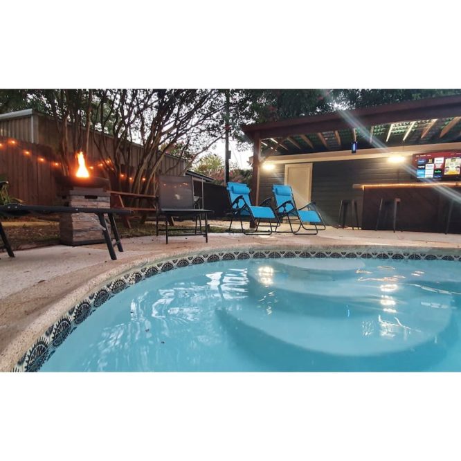 Airbnb-fort-worth-with-pool-Option-2-Pool