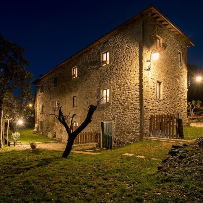 airbnb-tuscany-farmhouse-Option-4-Exterior Farm House